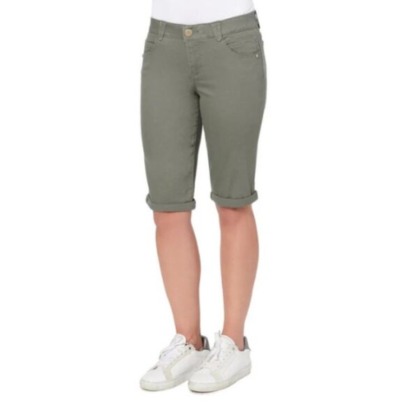 Democracy Womens Mid Rise Tummy Control "Ab" Solution Bermuda Shorts Green 6 NWT - Picture 1 of 5